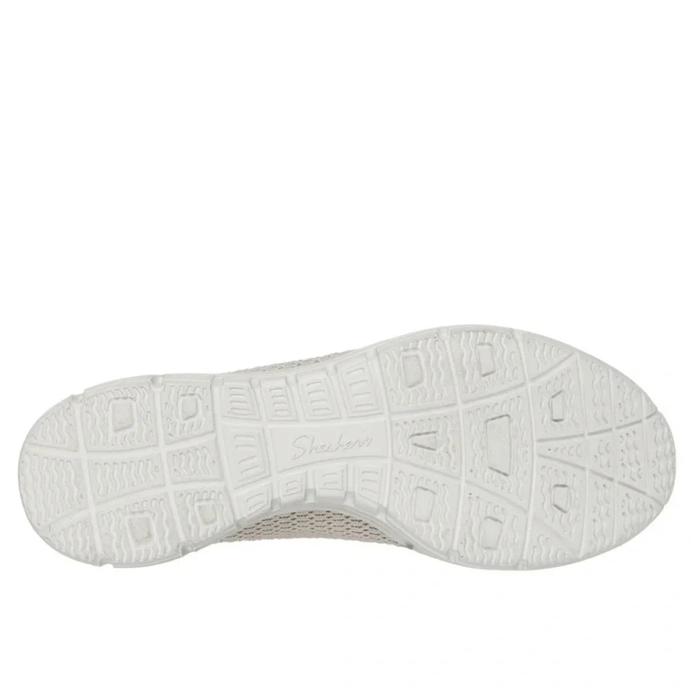 NWT Skechers Women's Cream Slip-On Shoes - Picture 3 of 4